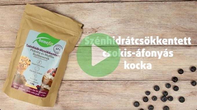 Szénhidrátcsökkentett csokis áfonyás kocka